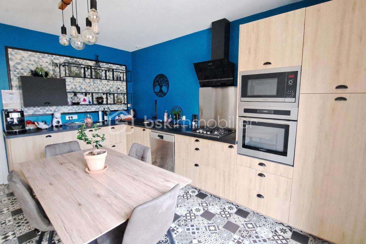 Maison à SAINT-ASTIER