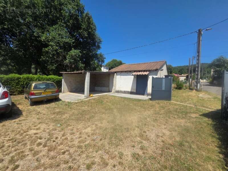Maison à CENDRAS