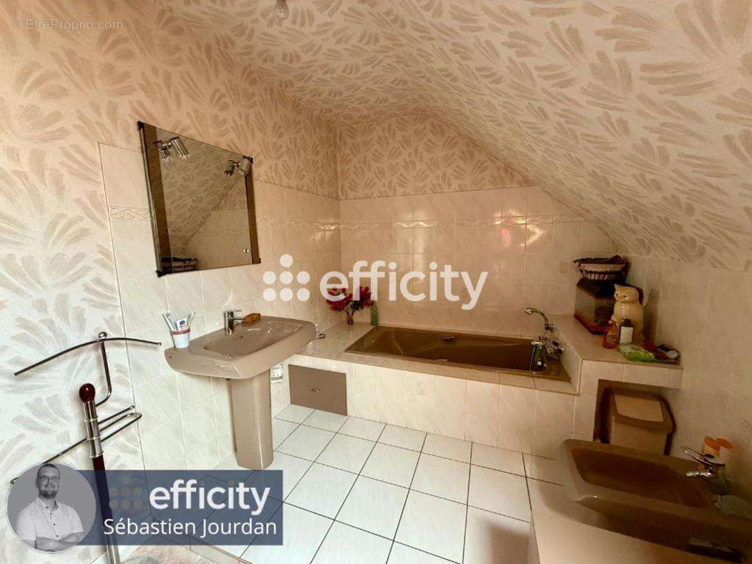 Maison à VILDE-GUINGALAN