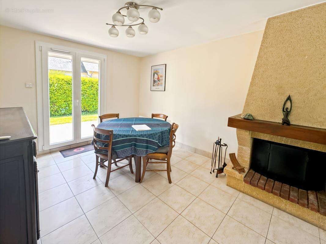 Maison à EQUEMAUVILLE