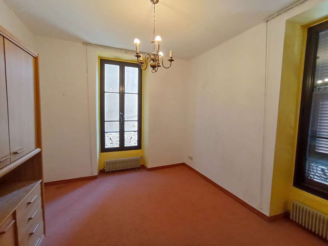 Appartement à SAINT-LAURENT-DU-VAR