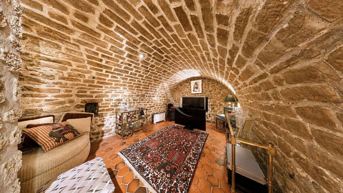 Maison à MEZY-SUR-SEINE