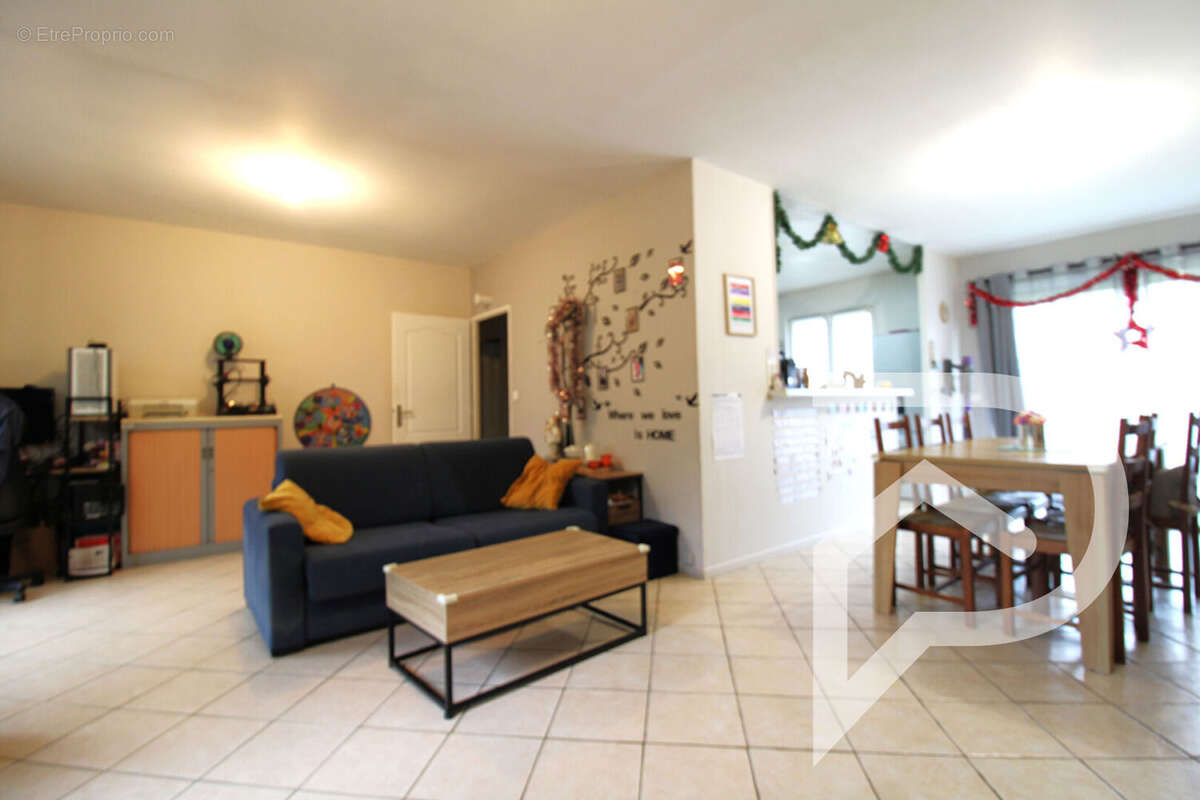 Maison à WACQUEMOULIN