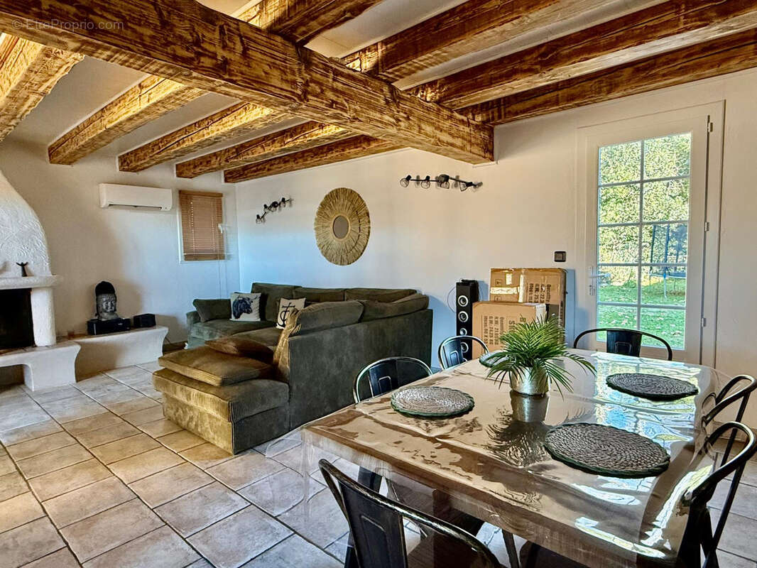 Maison à CHATEAURENARD