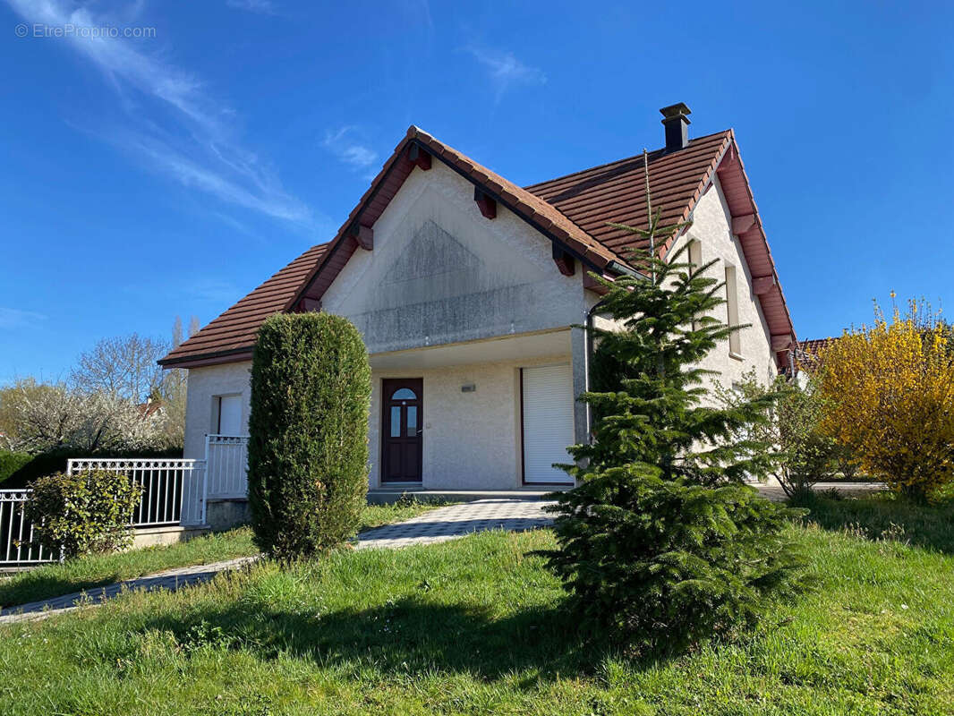 Maison à MERCEY-LE-GRAND