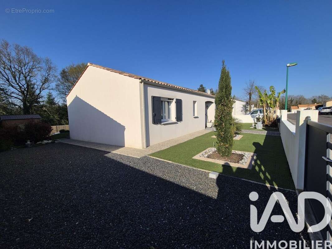 Photo 2 - Maison à LE GIROUARD