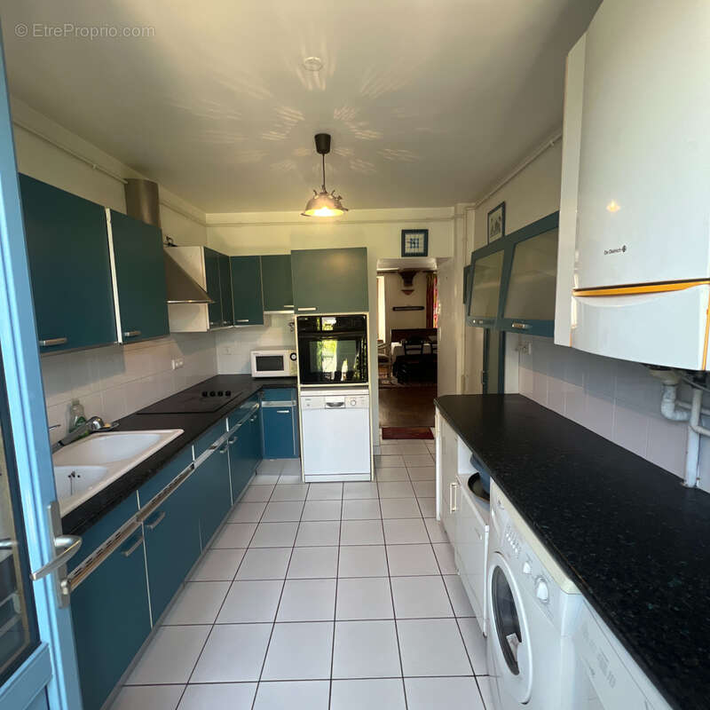 Appartement à CHATEAUNEUF-DU-FAOU