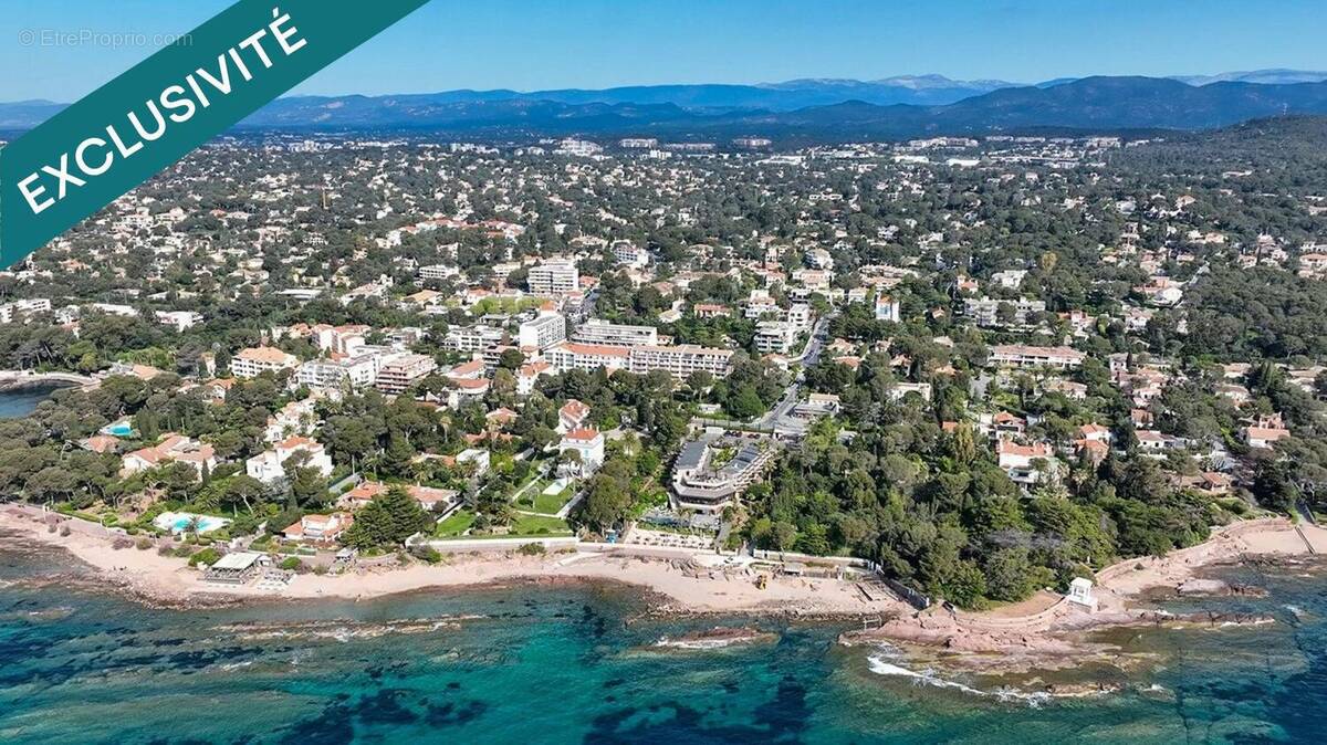 Photo 1 - Appartement à SAINT-RAPHAEL