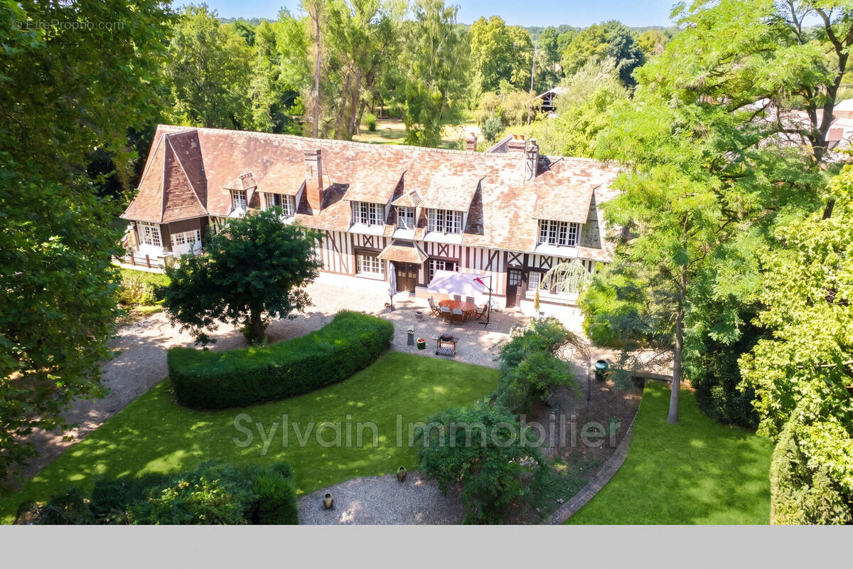 Maison 295 m² à Talmontiers  - photo 2
