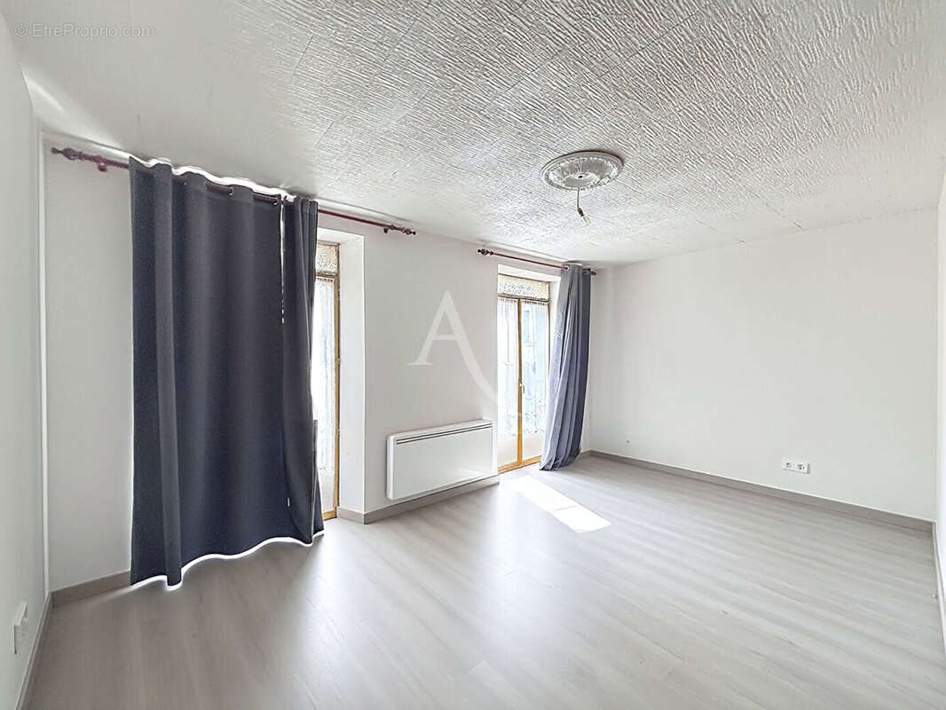 Appartement à CHATEAU-GONTIER