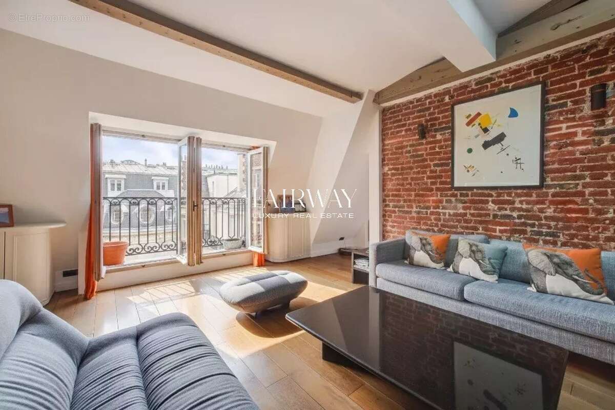 Appartement à PARIS-8E