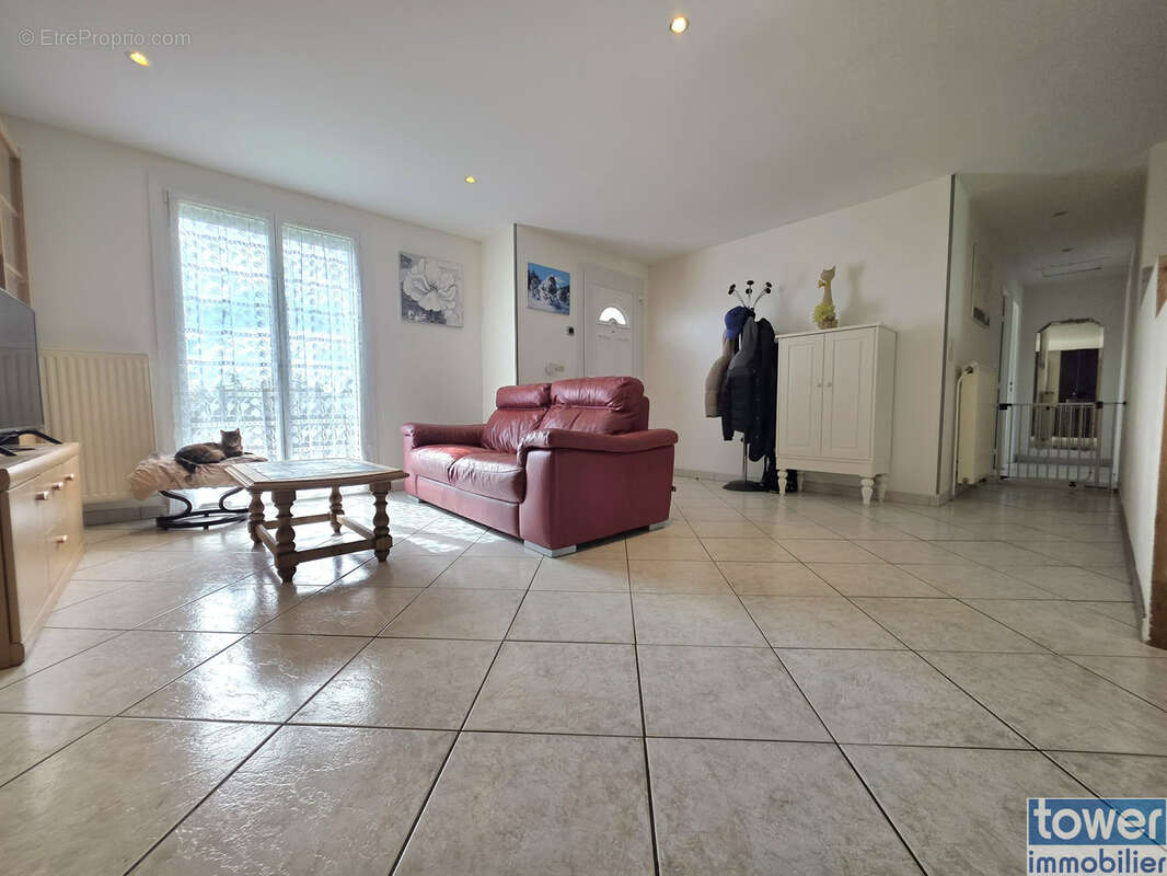 Maison à EVIN-MALMAISON