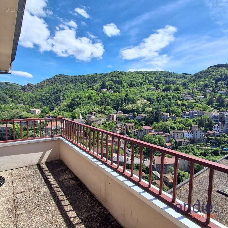 Appartement à THIERS