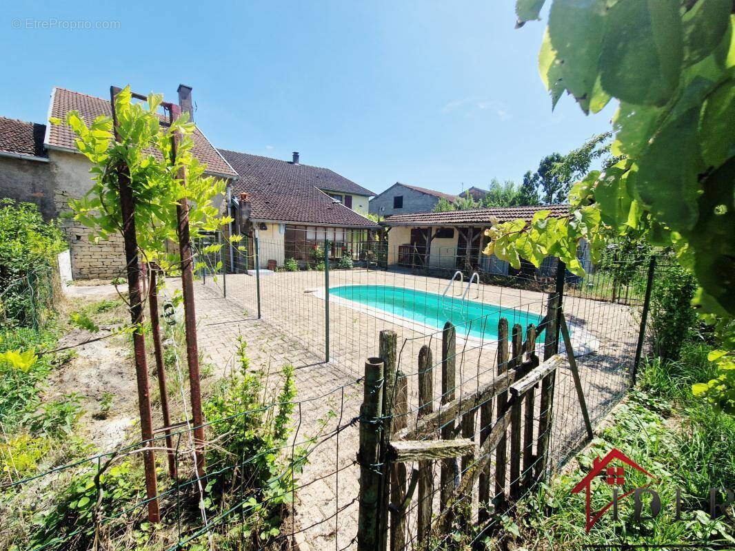 Maison à SAPONCOURT