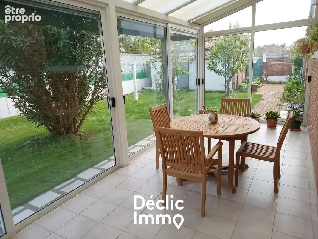 Plain-pied (3 marches)  - 3 chambres  véranda  jardin - garage - photo 3