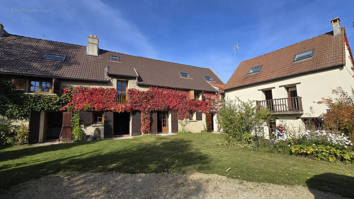Maison à PECQUEUSE