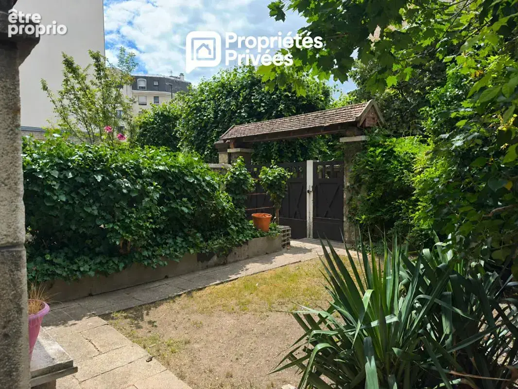 Maison à LA GARENNE-COLOMBES