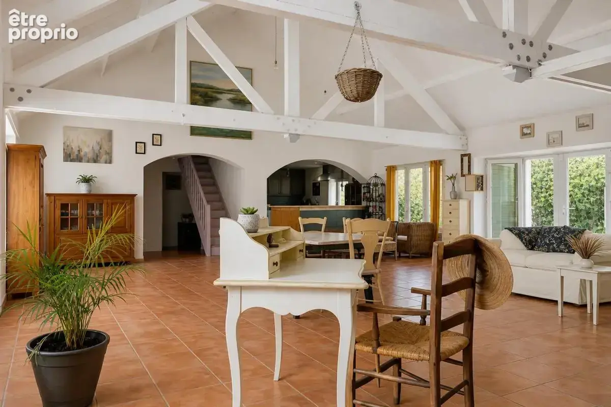Maison de 9 pièces de 280 m² à Yvoy-le-Marron - photo 2