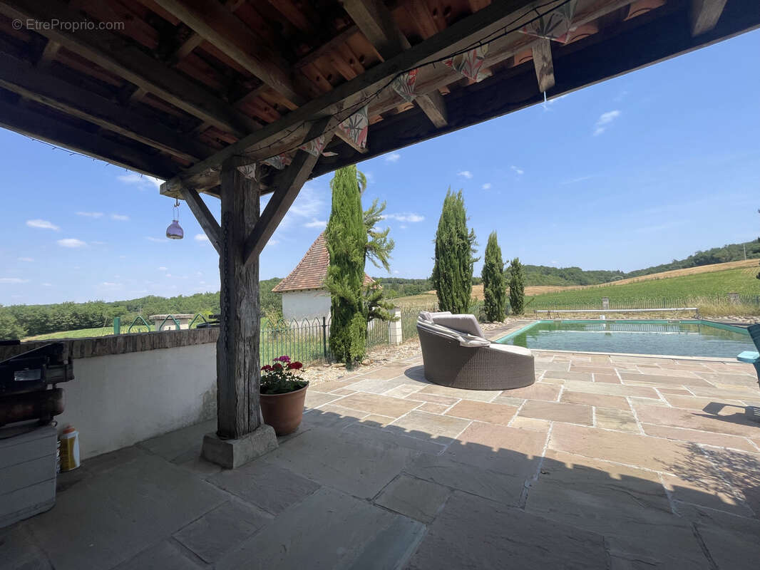 Maison Restaurée avec Goût, Gîte Indépendant, Piscine et Vue sur les Montagnes - photo 4