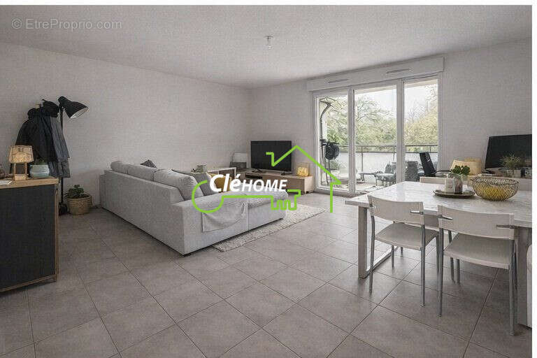 Appartement à LENTILLY