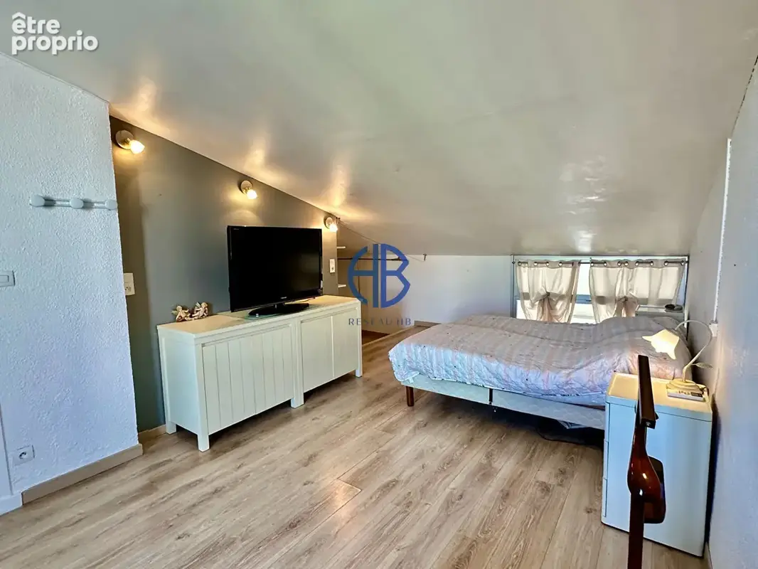 Spacieux duplex T6 avec parking - Secteur Centre Port - photo 8