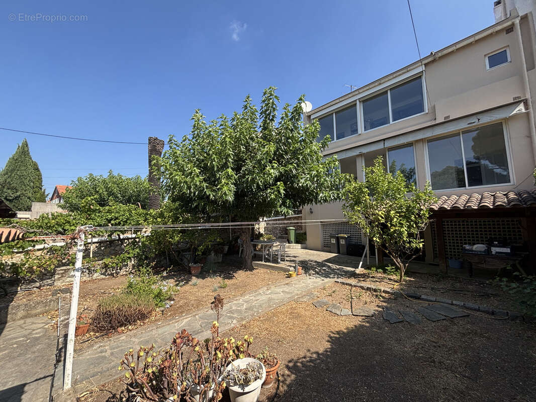 Exclusivité  Toulon La Loubière maison 146 m2 avec garage sur terrain piscinable - photo 3
