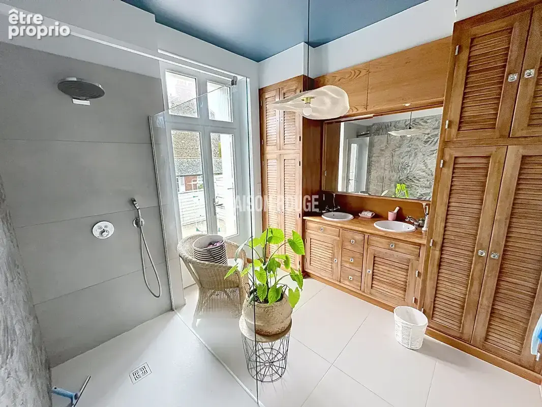 Maison de charme à Saint-Servan entièrement rénovée avec jardin et stationnement - photo 15