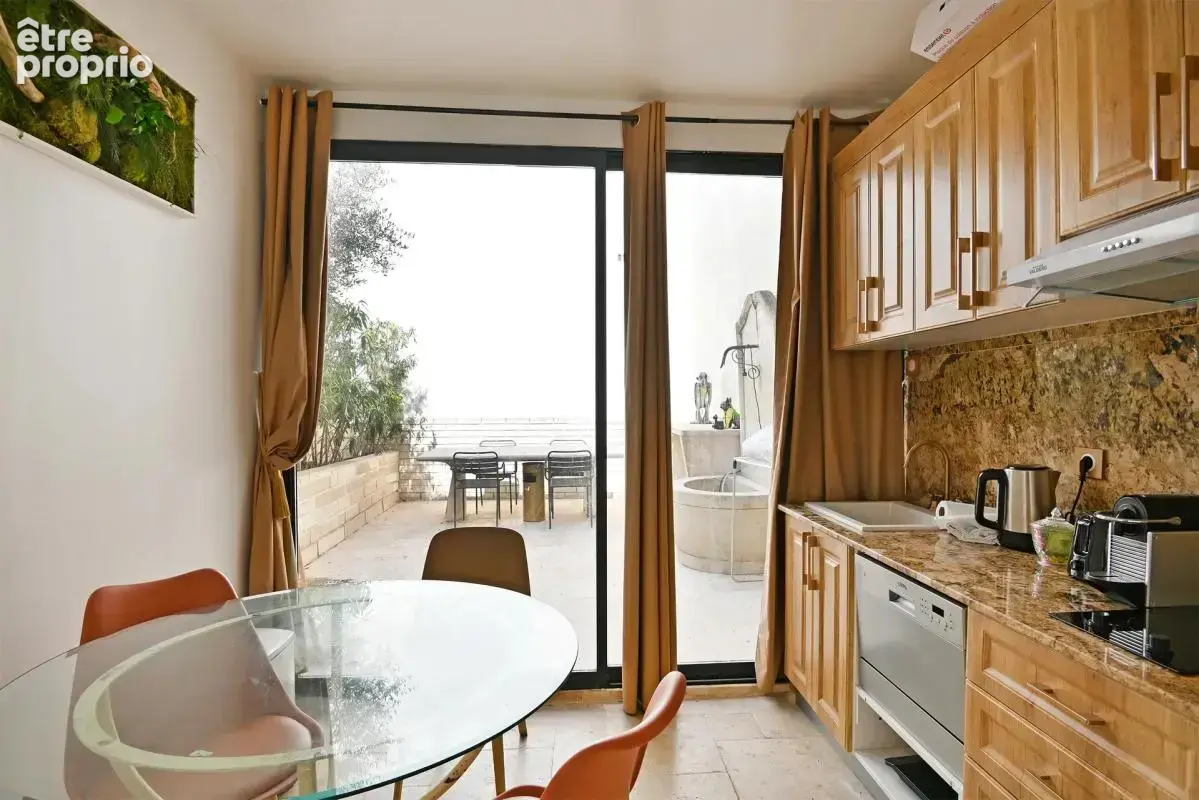 Avignon intra-muros – Immeuble de rapport rénové, de 8 logements, vendu entièrement meublé - photo 5
