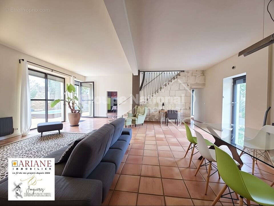 Maison à JONQUIERES-SAINT-VINCENT