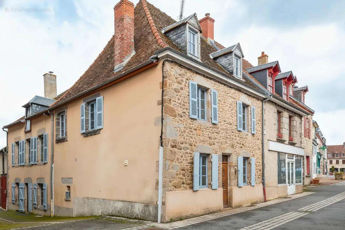Maison à AUZANCES