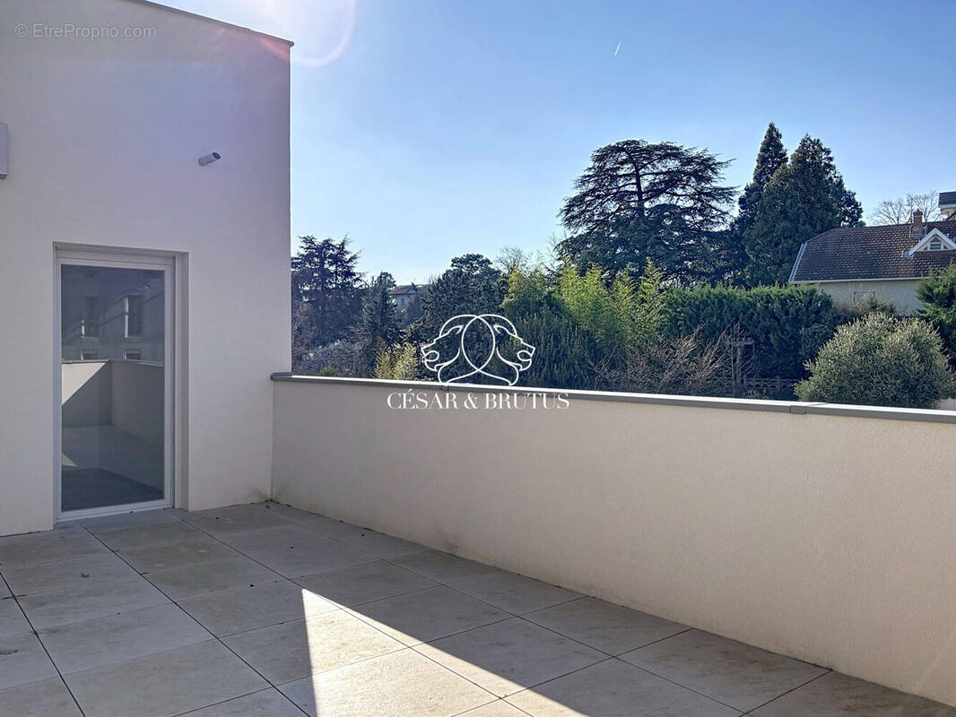 Appartement à RILLIEUX-LA-PAPE