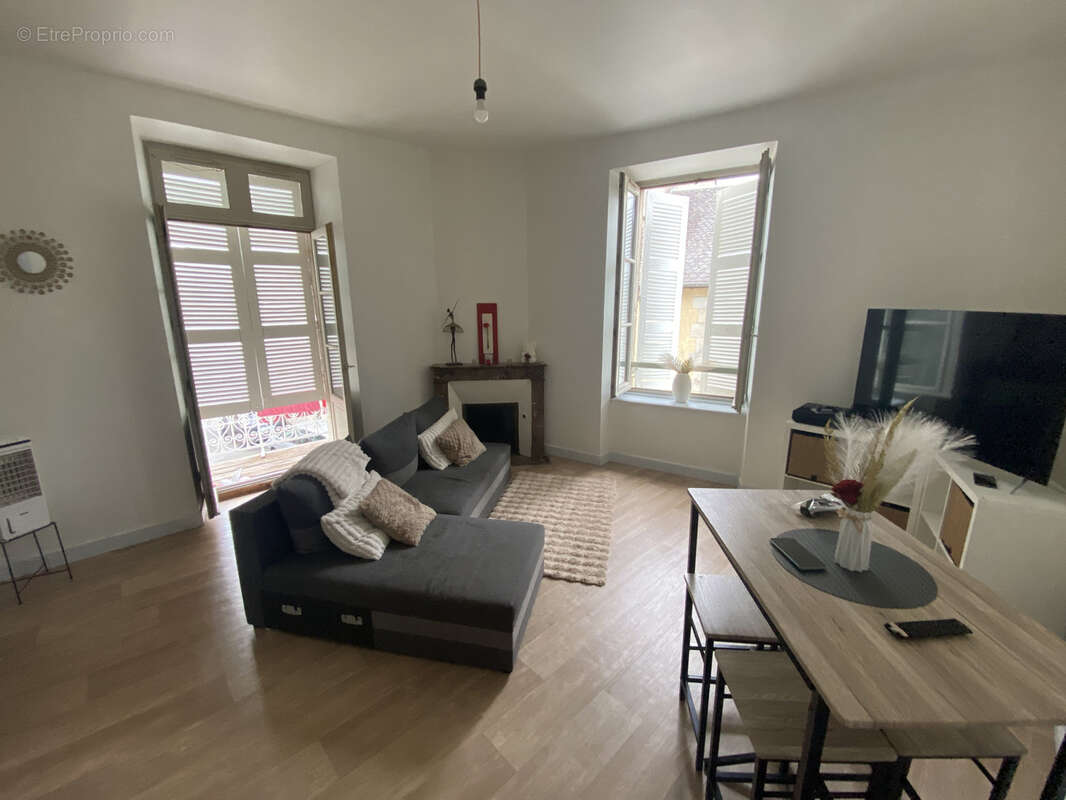 Appartement à MONCEAUX-SUR-DORDOGNE