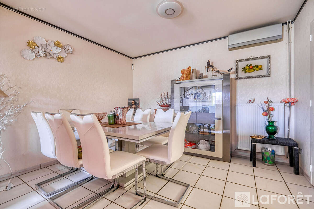 Maison à TREMBLAY-EN-FRANCE