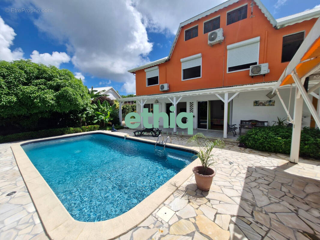 Maison à SAINT-FRANCOIS