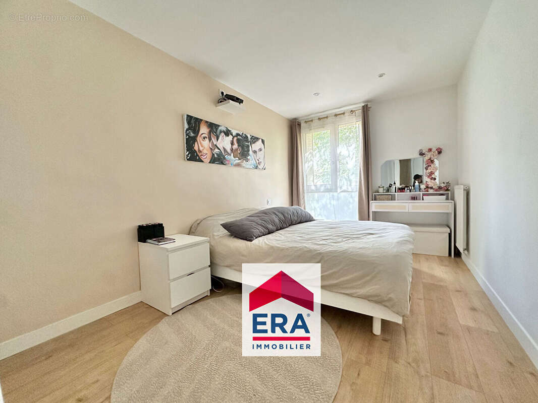 Appartement à SARTROUVILLE
