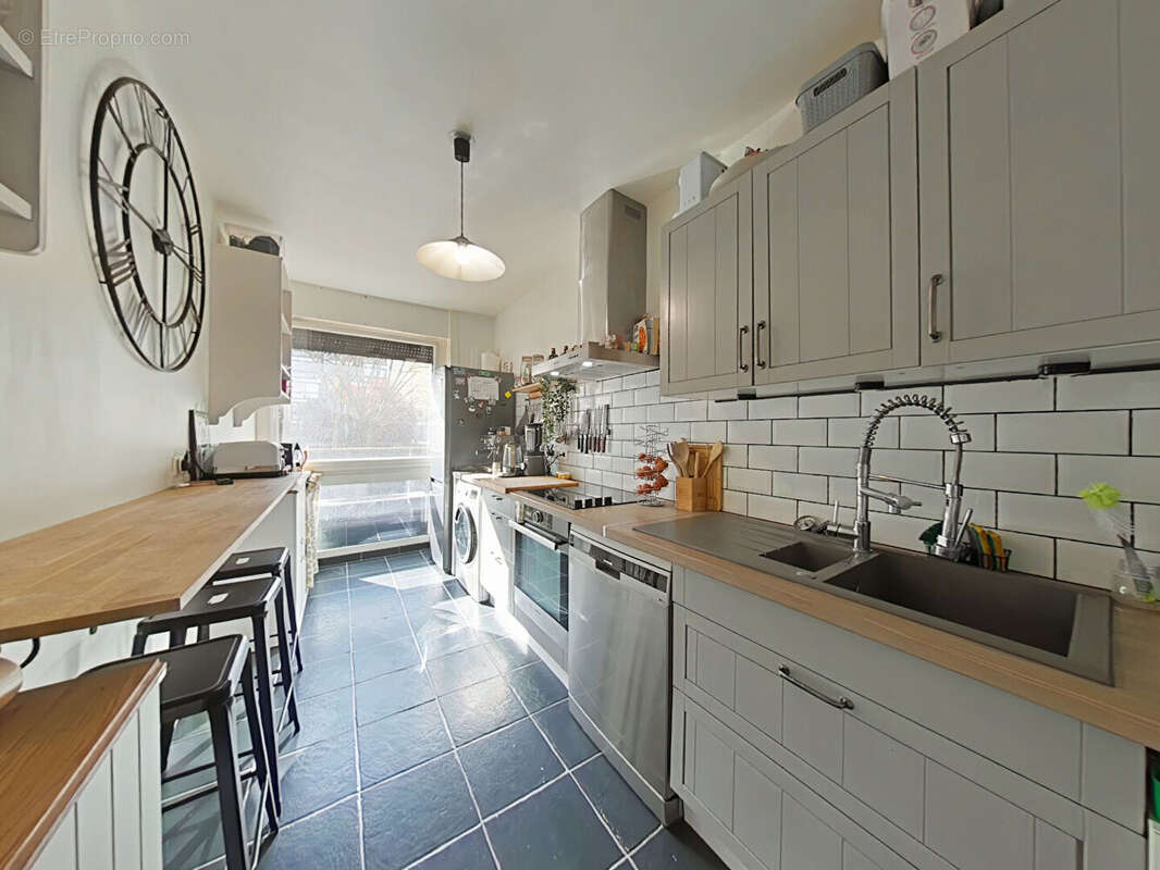 Appartement à FONTENAY-LE-FLEURY