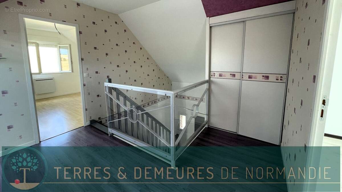 Pavillon récent avec sous-sol complet et dépendance  À l'orée de la forêt d'Eu, proche d'Eu et du littoral - photo 9
