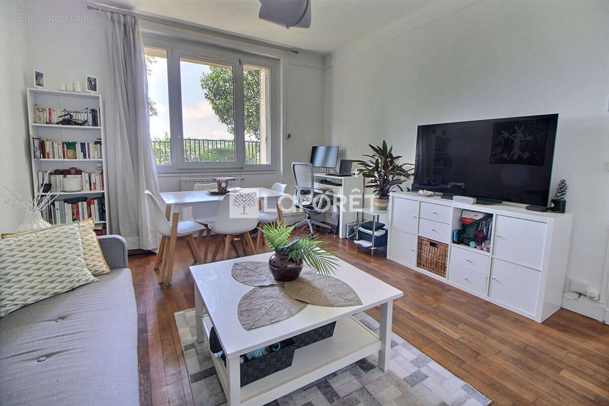 Appartement à SURESNES