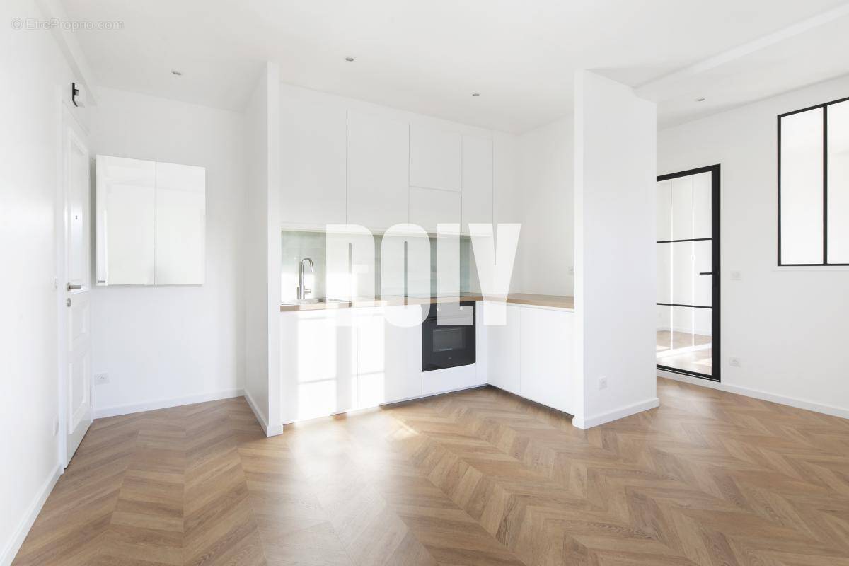 Appartement à PARIS-10E