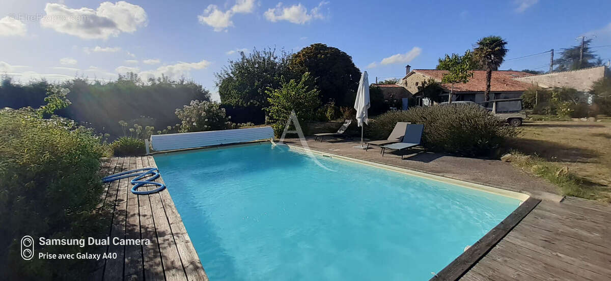 Charentaise de plain pied 4 chambres avec piscine. - photo 6