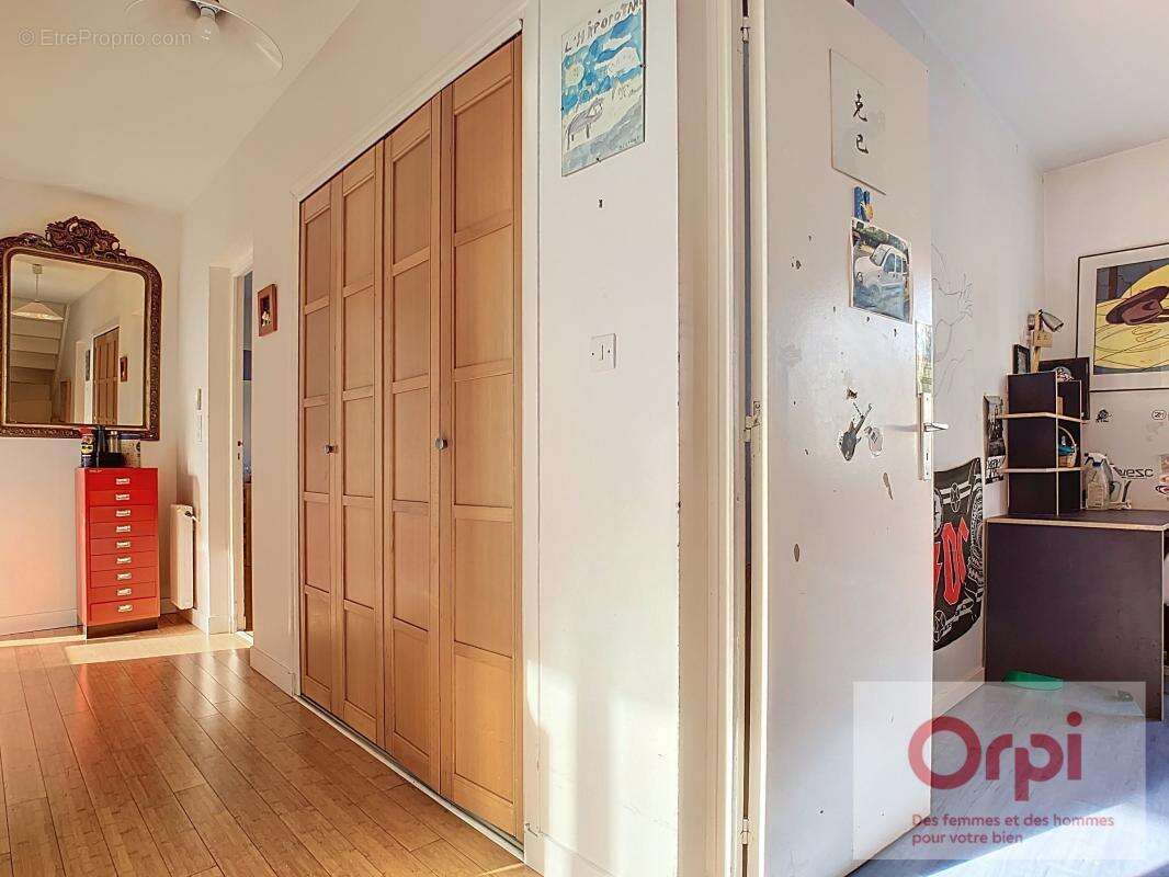 Maison à ISSY-LES-MOULINEAUX