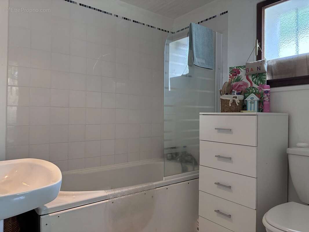 Appartement à MILLAC