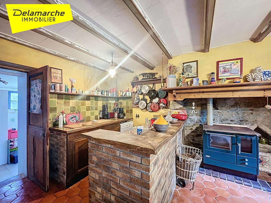 Maison à CERENCES