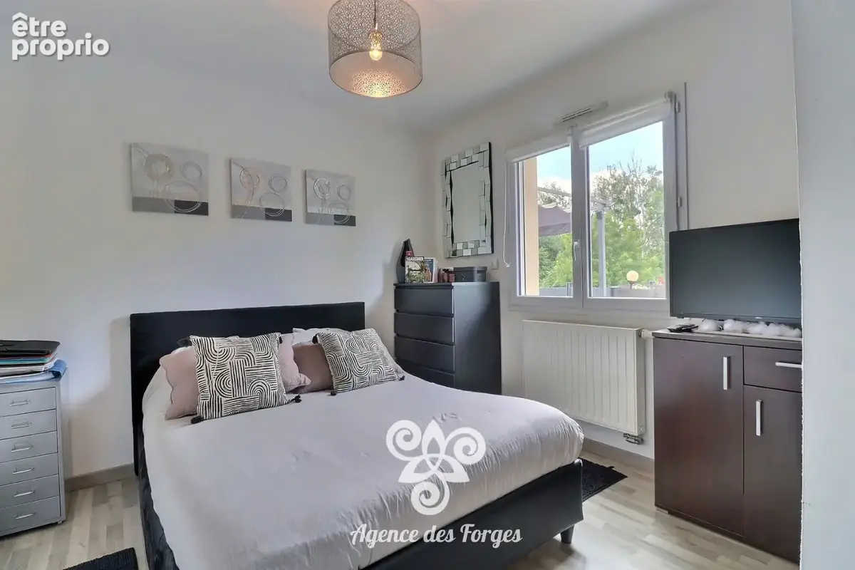Bourg MOUZILLON, maison récente (100 m²), 4 chambres, jardin (408 m²) - photo 12
