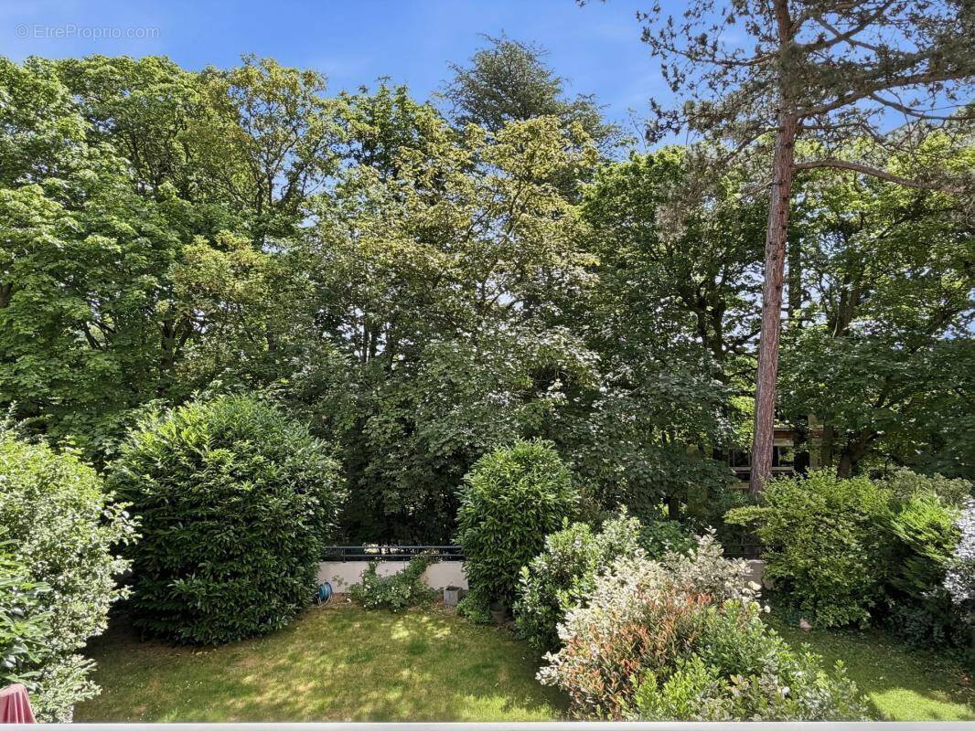 Appartement à MAREIL-MARLY