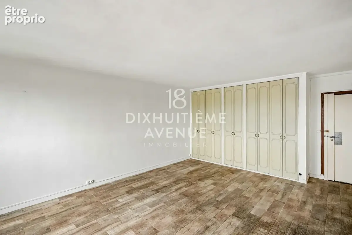 Rue des Poissonniers, 2 pièces 46m² 7ème étage ascenseur - photo 5