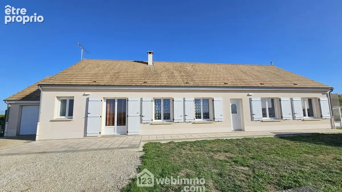 Venez découvrir cette maison de plain-pied....