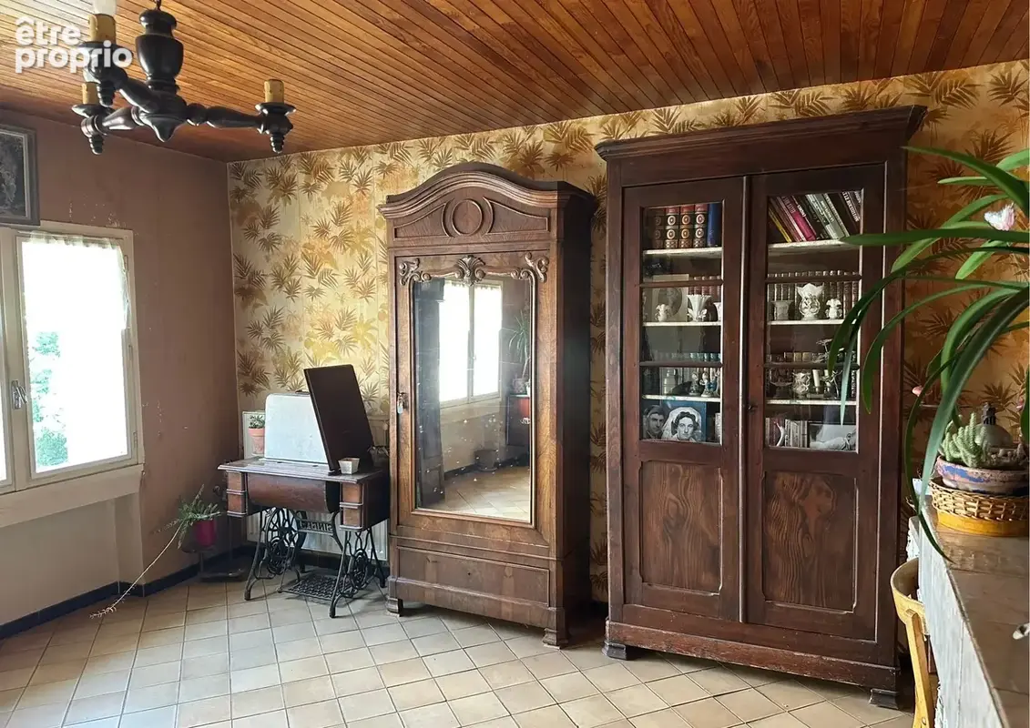 Maison en pierres du XIXè siécle avec grange, dépendances et terrain, eposée sud. - photo 11