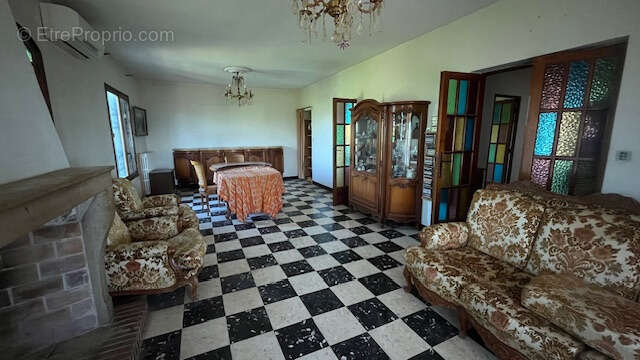 Maison à ROQUEBRUNE-SUR-ARGENS