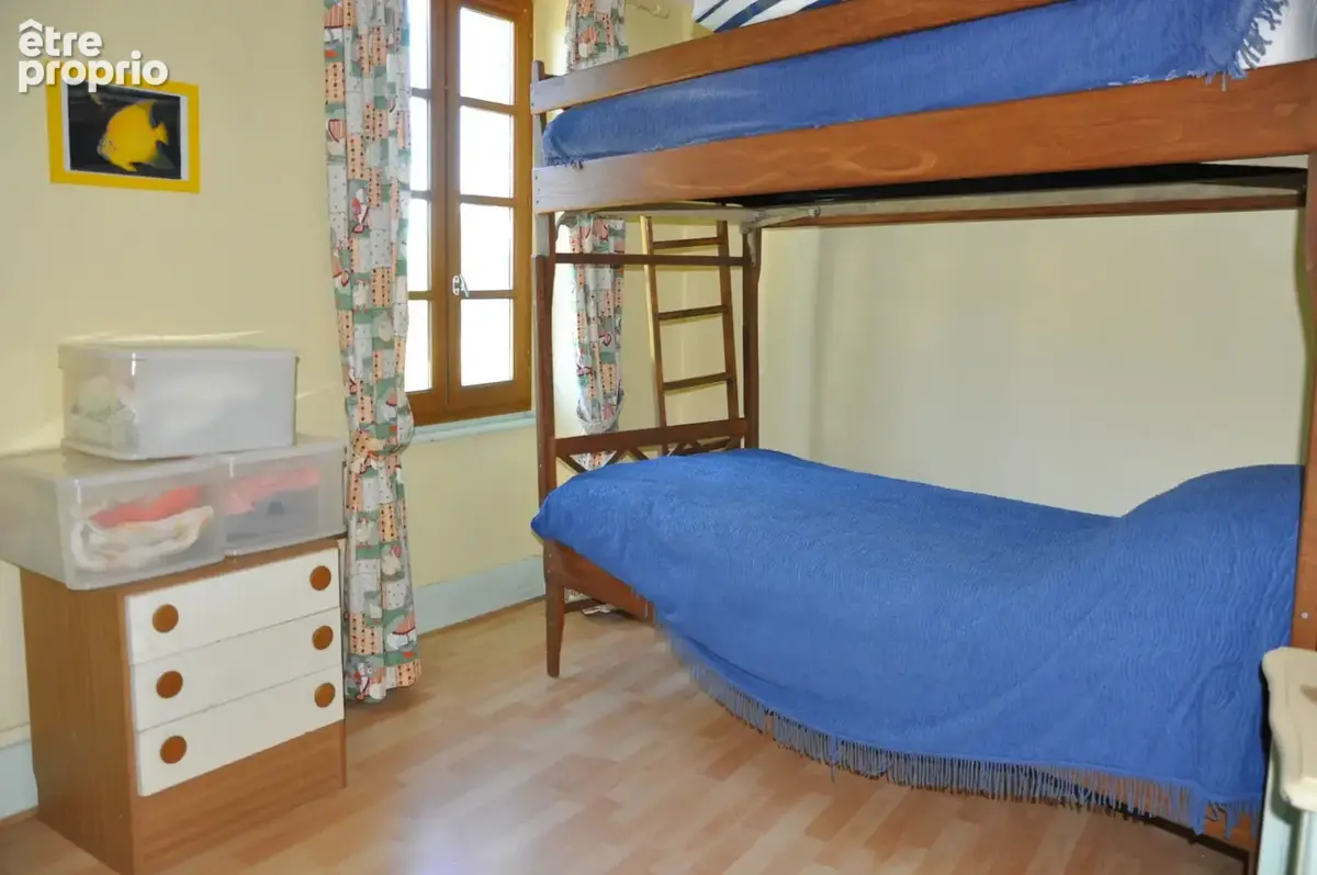 Belle maison de village, avec 2 chambres et terrain constructible de 2026 m2 - photo 11